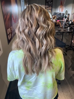 View Women's Hair, Blowout, Hair Color, Blonde, Brunette, Highlights, Haircuts, Hairstyles, Beachy Waves - Emily Simon, La Salle, IL