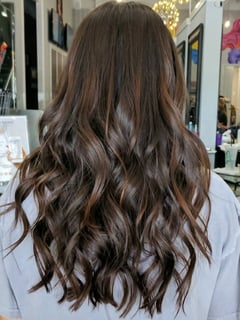 View Long, Hair Length, Women's Hair, Blowout, Hairstyles, Beachy Waves, Brunette, Hair Color, Foilayage, Balayage - Kersten Smith, San Antonio, TX
