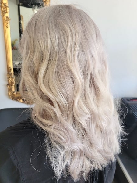 Image of  Women's Hair, Blonde, Hair Color, Medium Length, Hair Length, Layered, Haircuts, Curly, Hairstyles, Beachy Waves
