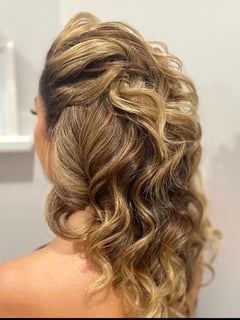 View Women's Hair, Hairstyles, Bridal, Hair Length, Shoulder Length, Foilayage, Hair Color, Balayage - April Talotta, Philadelphia, PA