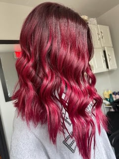 View Shoulder Length, Hair Length, Women's Hair, Fashion Color, Hair Color, Beachy Waves, Hairstyles - Kristina Bates, Yukon, OK