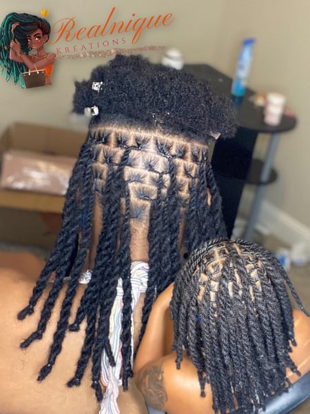 Image of  Women's Hair, Locs, Hairstyles, Hair Extensions, Natural, Protective
