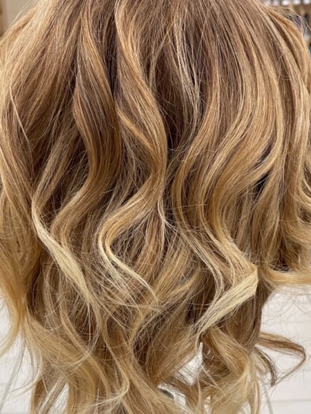 Image of  Women's Hair, Hair Color, Balayage, Blonde, Foilayage, Beachy Waves, Hairstyles