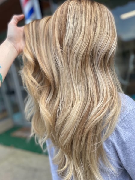 Image of  Women's Hair, Balayage, Hair Color, Blonde, Foilayage, Highlights, Ombré, Long, Hair Length, Curly, Haircuts, Curly, Hairstyles