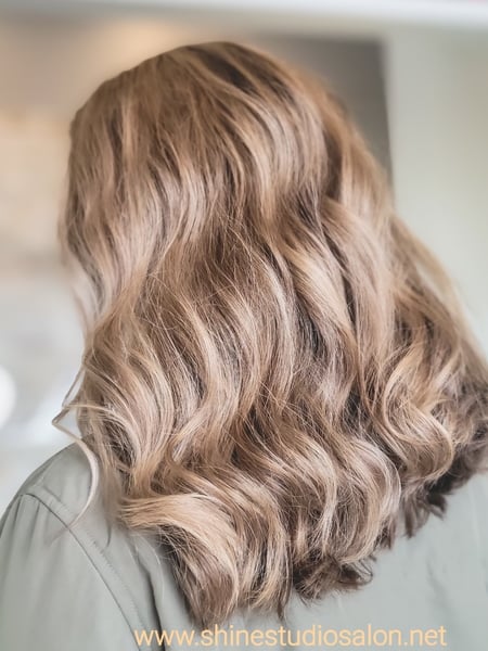 Image of  Women's Hair, Highlights, Hair Color, Long Hair (Upper Back Length), Hair Length, Layers, Haircut, Beachy Waves, Hairstyle