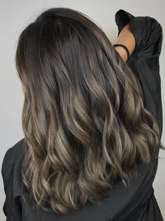View Women's Hair, Balayage, Hair Color, Brunette, Foilayage, Highlights, Ombré, Shoulder Length, Hair Length, Layered, Haircuts, Beachy Waves, Hairstyles - Leo Chau, New York, NY