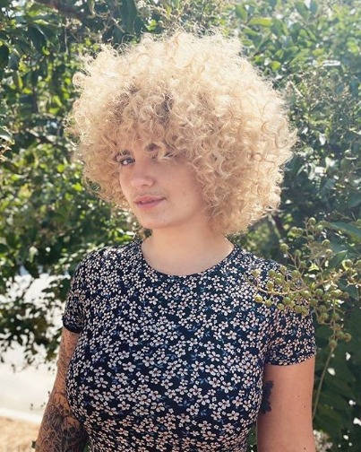Image of  Women's Hair, Hair Texture, Blonde, Hair Color, Short Chin Length, Hair Length, Curly, Haircuts, Curly, Hairstyles