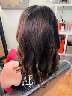 View Women's Hair, Foilayage, Hair Color, Blowout, Curly, Hairstyles - Ashlee Elsner, Philadelphia, PA