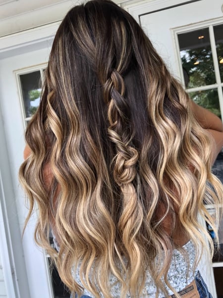 Image of  Women's Hair, Hair Color, Balayage, Blonde, Brunette, Foilayage, Highlights, Ombré, Medium Length, Hair Length, Layered, Haircuts, Beachy Waves, Hairstyles, Curly