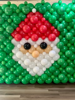 View Colors, Red, Green, White, Holiday, Event Type, Balloon Wall, Arrangement Type, Balloon Decor - Amianadet Melendez, Kissimmee, FL