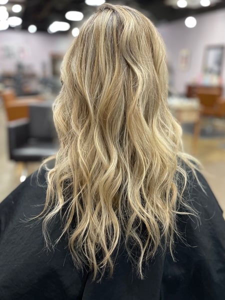 Image of  Women's Hair, Hair Color, Blonde, Highlights, Medium Length, Hair Length, Layered, Haircuts, Beachy Waves, Hairstyles