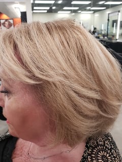 View Women's Hair, Blonde, Hair Color, Hair Length, Layered, Haircuts, Blowout - Veronique VERNHET, Bradenton, FL