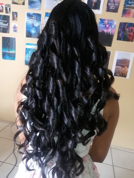 Image of  Women's Hair, Black, Hair Color, Long, Hair Length, Curly, Hairstyles, Beachy Waves