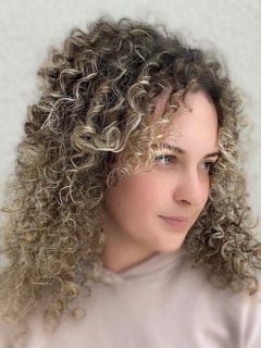 View Women's Hair, Blowout, Hairstyle, Natural Hair, Haircut, Curly, Ombré, Highlights, Full Color, Foilayage, Color Correction, Brunette Hair, Blonde, Black, Balayage, Hair Color - Chloe Hensley, Knoxville, TN