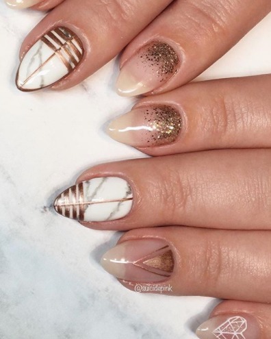 Image of  Nails, Glitter, Nail Color, Gold, White, Gel, Nail Finish, Almond, Nail Shape, Accent Nail, Nail Style, Mix-and-Match