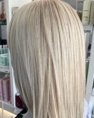 Image of  Women's Hair, Blonde, Hair Color, Shoulder Length, Hair Length, Blunt, Haircuts