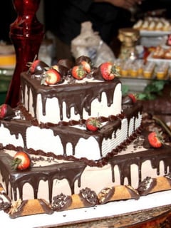 View Cakes, Occasion, Wedding Cake - Ardra Sinett, Atlanta, GA