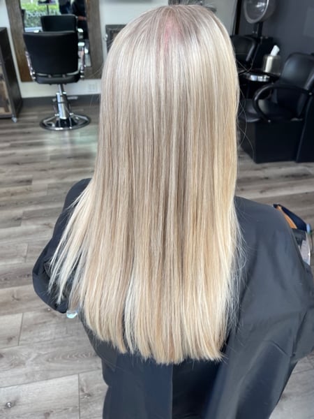 Image of  Women's Hair, Blonde, Hair Color, Long Hair (Mid Back Length), Hair Length