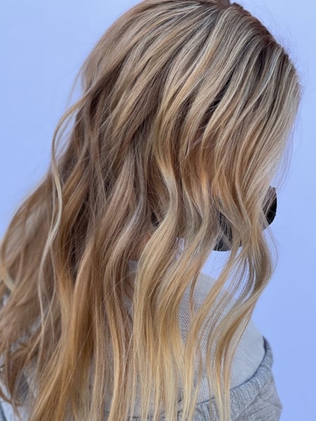 Image of  Women's Hair, Highlights, Hair Color, Blonde, Medium Length, Hair Length, Haircuts, Blunt, Beachy Waves, Hairstyles