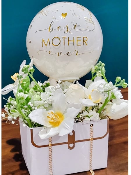 Image of  Color, White, Ivory, Balloon Decor, Accents, Flowers, Florist, Arrangement Type, Centerpiece, Bouquet, Occasion, Mother's Day