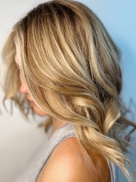 Image of  Women's Hair, Foilayage, Hair Color, Highlights, Blonde, Hair Length, Medium Length, Layered, Haircuts, Beachy Waves, Hairstyles, Curly
