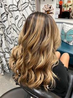 View Blowout, Hairstyles, Beachy Waves, Curly, Women's Hair - Cherie Knight, San Diego, CA