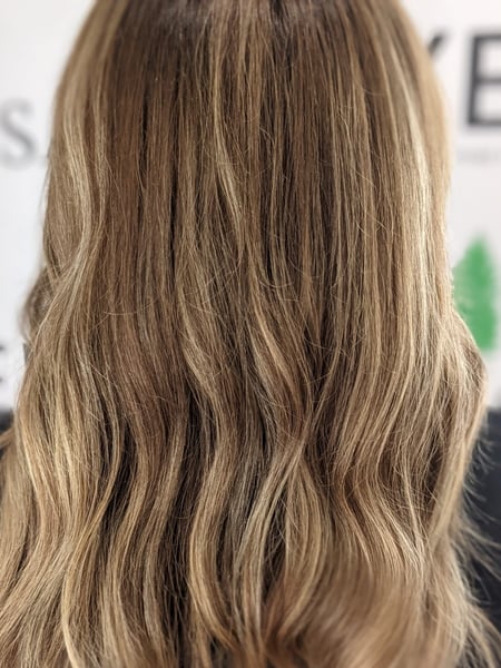 Image of  Women's Hair, Hair Color, Balayage, Blonde, Brunette, Foilayage, Highlights, Hair Length, Shoulder Length, Layered, Haircuts, Beachy Waves, Hairstyles
