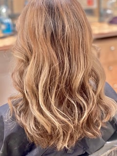 View Women's Hair, Blowout, Hair Color, Balayage, Blonde, Brunette, Foilayage, Full Color, Highlights, Hair Length, Shoulder Length, Haircuts, Blunt, Layered, Hairstyles, Beachy Waves - Bethany Davila, Victoria, TX