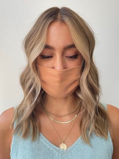 View Blowout, Beachy Waves, Hairstyles, Blunt, Haircuts, Shoulder Length, Hair Length, Blonde, Highlights, Full Color, Foilayage, Hair Color, Women's Hair - Robert Charles, Sacramento, CA