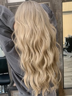 View Hair Color, Hairstyle, Beachy Waves, Foilayage, Highlights, Women's Hair - Amy Phillips, Phoenix, AZ