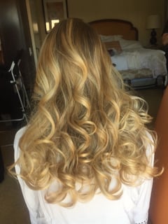View Curls, Hairstyle, Bridal Hair, Blowout, Women's Hair - Stephanie Lawrence, Los Angeles, CA