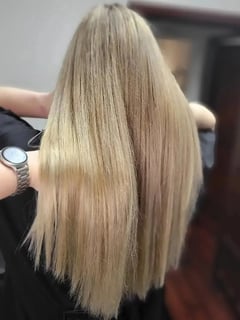 View Women's Hair, Highlights, Hair Color, Straight, Hairstyles - Veronika Larkova , Tarzana, CA