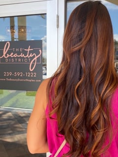 View Women's Hair, Blowout, Hair Color, Balayage, Foilayage, Ombré, Long, Hair Length, Layered, Haircuts, Beachy Waves, Hairstyles - Nicole Centeno, 