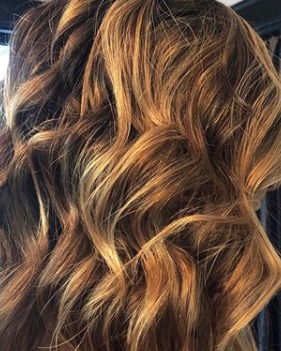 Image of  Women's Hair, Balayage, Hair Color, Brunette, Blonde, Long, Hair Length, Beachy Waves, Hairstyles