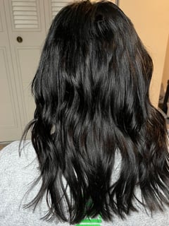 View Women's Hair, Black, Hair Color, Shoulder Length, Hair Length, Beachy Waves, Hairstyles, Hair Extensions - Emily Simon, La Salle, IL