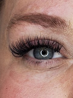 View Lashes, 3+ Weeks Post Service, Eyelash Extensions - Chelsey Crane, 