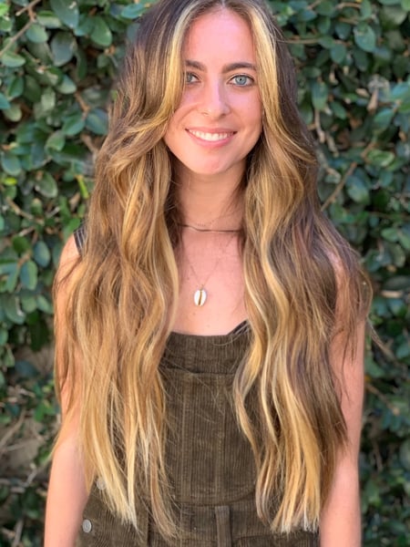 Image of  Women's Hair, Balayage, Hair Color, Blonde, Brunette, Foilayage, Highlights, Medium Length, Hair Length, Layered, Haircuts, Beachy Waves, Hairstyles