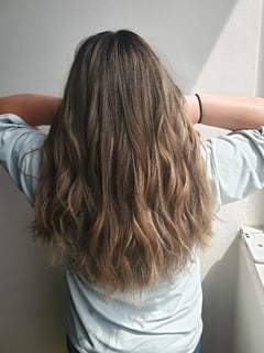 View Foilayage, Hairstyles, Beachy Waves, Hair Length, Long, Hair Color, Women's Hair - Kindall Pippins, 