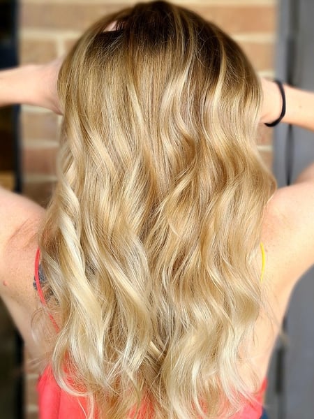 Image of  Women's Hair, Balayage, Hair Color, Blonde, Highlights, Foilayage, Long, Hair Length, Beachy Waves, Hairstyles