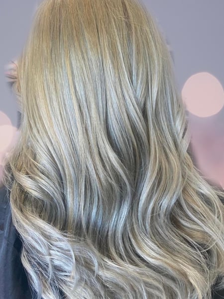 Image of  Blowout, Women's Hair, Blonde, Hair Color