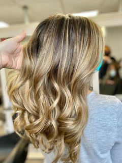 View Hair Length, Beachy Waves, Hairstyle, Curls, Long Hair (Mid Back Length), Highlights, Foilayage, Hair Color, Blonde, Women's Hair - Rachel Parr, Bedford, NH