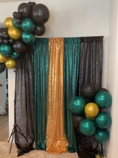 View Green, Balloon Decor, Arrangement Type, Helium Bouquet, Balloon Garland, Event Type, Colors, Gold, Black, School Pride - Michelle Smith, Nashville, TN
