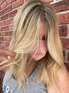 View Women's Hair, Hair Color, Blowout, Balayage, Blonde, Foilayage, Highlights, Shoulder Length, Hair Length, Haircuts, Layered, Beachy Waves, Hairstyles - Nicolette Gilman, San Diego, CA