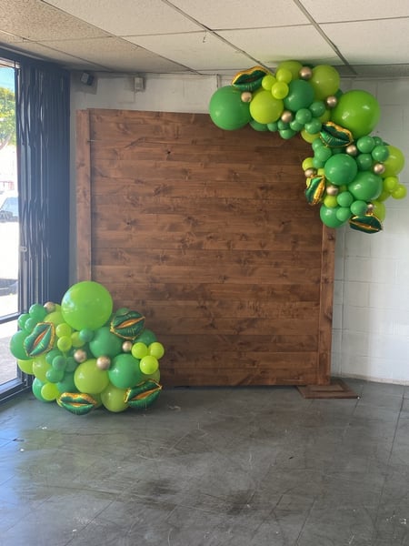 Image of  Event Type, Birthday, Baby Shower, Wedding, Graduation, Holiday, Valentine's Day, Corporate Event, Colors, Gold, Green, Accents, Characters, Balloon Column, School Pride, Balloon Decor, Arrangement Type, Balloon Wall, Balloon Composition, Balloon Garland, Balloon Arch