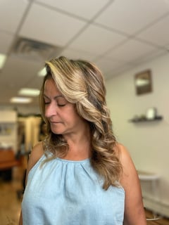 View Long Hair (Mid Back Length), Hair Length, Women's Hair, Bangs, Haircut, Layers, Curly, Brunette Hair, Hair Color, Foilayage, Highlights, Full Color, Blonde, Balayage, Blowout, Hairstyle, Curls, Beachy Waves, 3B, Hair Texture - Kimberly Morera, Clifton, NJ