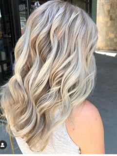 View Foilayage, Beachy Waves, Hairstyles, Hair Color, Women's Hair - Mallie Harris, Charlotte, NC