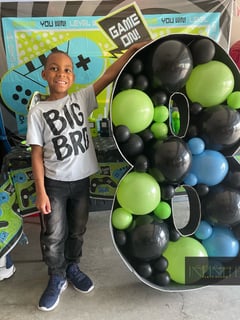 View Blue, Green, Balloon Decor, Arrangement Type, Balloon Composition, Event Type, Birthday, Colors, Black - Michelle Smith, Nashville, TN