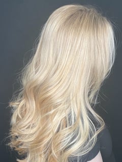 View Women's Hair, Hair Length, Long Hair (Mid Back Length), Foilayage, Blonde, Hair Color - Kayla White, Lake Charles, LA