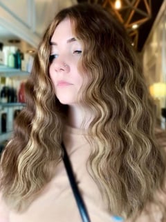 View Blowout, Women's Hair, Balayage, Blonde, Foilayage, Ombré, Highlights, Full Color, Hairstyle, Beachy Waves, Curls, Hair Color - Chloe Hensley, Knoxville, TN