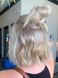 View Women's Hair, Blonde, Hair Color, Highlights, Shoulder Length, Hair Length, Bob, Haircuts, Layered, Beachy Waves, Hairstyles - Nikki Romano, Phoenix, AZ